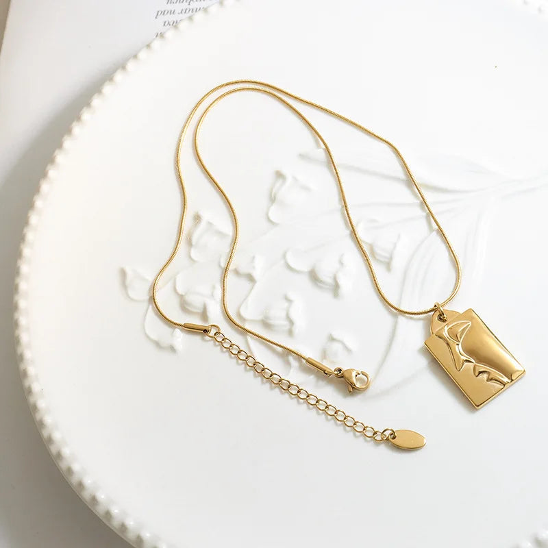 Fashion Pvd Gold Plated Stainless Steel Hip Hop Half Face Pendant Necklace Jewelry Women
