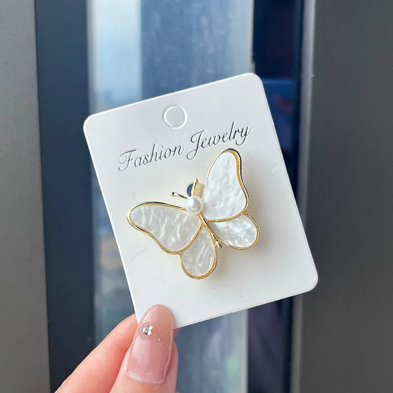 2023 New Butterfly Brooch Advanced Sweet Simple Pearl Brooch  Accessories Brooch