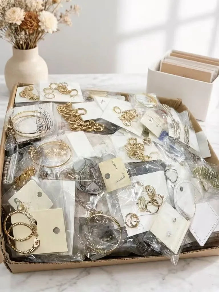 kg 80-150pcs Yiwu Bulk Jewelry Wholesale Factory Direct Jewelry Mystery Box Supplier Earring Necklace Rings Bracelet Mix Random