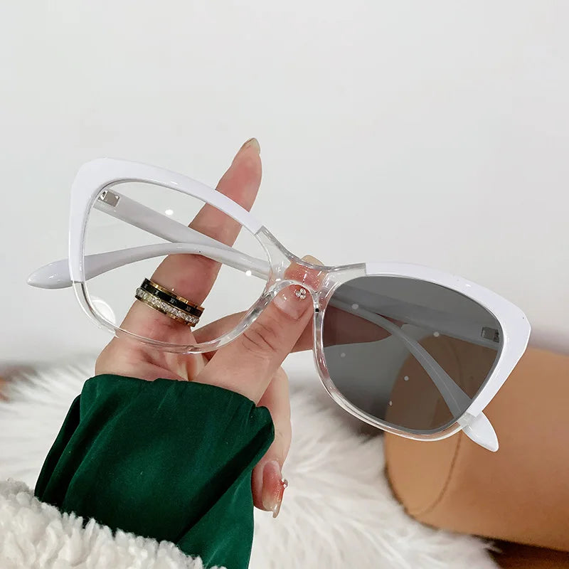 Fashionable Simple Personality Cat Eye Photochromic Anti-Blue Light Glasses with PC Myopia Frame