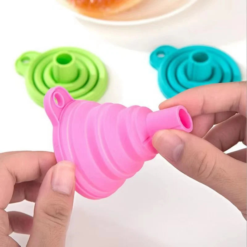 6.5*7cm Foldable Lightweight Silicone Collapsible Kitchen Utensil Funnel for Oil Water Transfer Food Beverage Jars-Home Kitchen