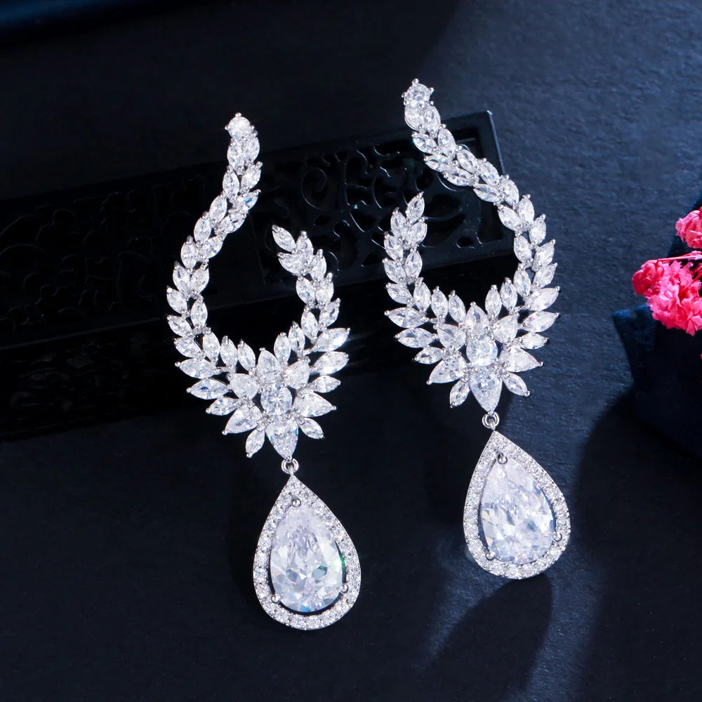 Sparkly Cubic Zircon Leaf and Water Drop Earrings Long Dangle Women Wedding Bride Earrings for Engagement Anniversary Party Gift