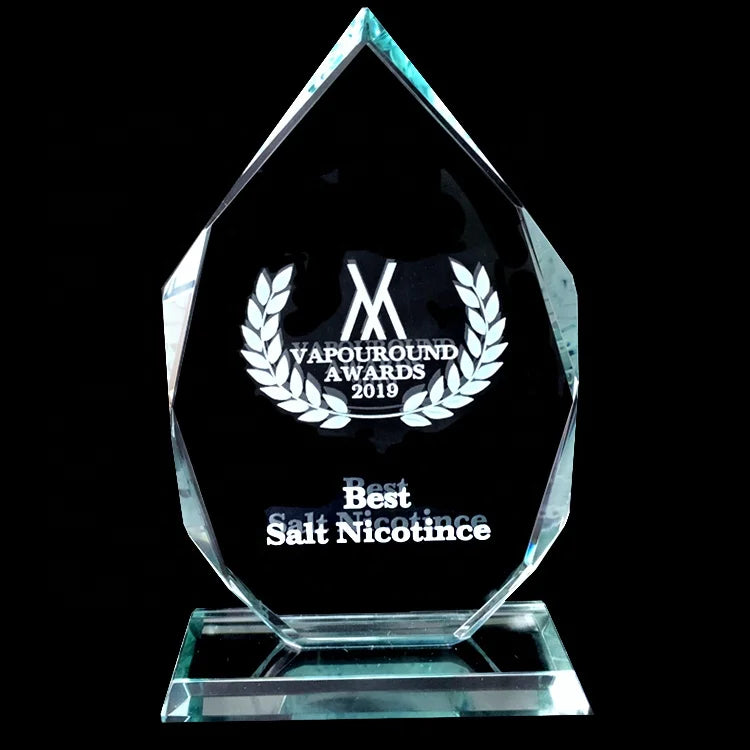 Pujiang Factory Sale clear Crystal Glass Trophy Plaques Custom logo Laser Engraved Glass Award Trophies
