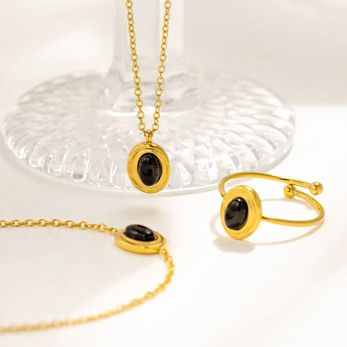 Hot Sale Retro Fashion Stainless Steel Plated 18K Gold Trendy Vintage Fine Rings Bracelet Pendant Necklace Jewelry Set for Women