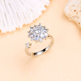 New Personalized Hot Fashion Rotating Flower with Diamonds Open Adjustable Ring for Women