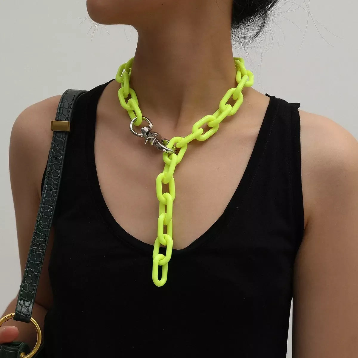 SHIXIN European Trendy Punk Exaggerated Color Acrylic Necklace Large Keychain Lariat Necklaces for Women Jewelry