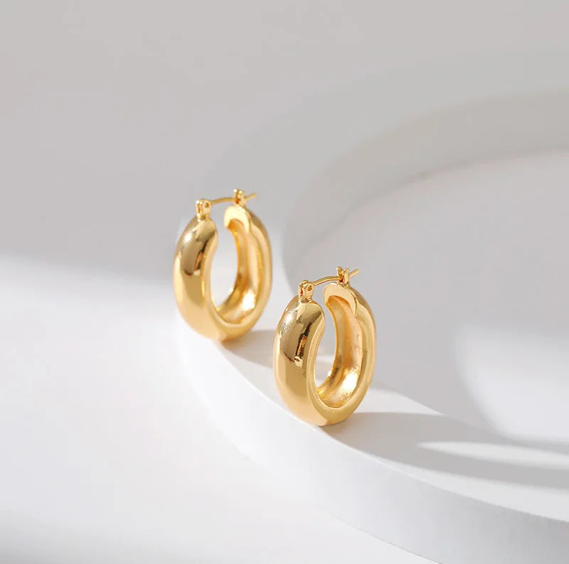 Fashion Hot Sale Copper Hoop Earring 18k Gold Plated 2.5cm Jewelry 3.4x2cm Oval Hoops Huggie Earrings