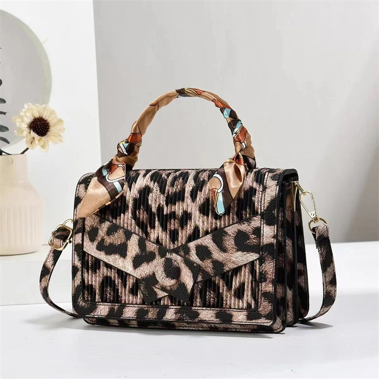 2024 China Wholesale Cute Cheapest Womens Styles Latest Vintage Designer New Color Mini Hand Bags Girls