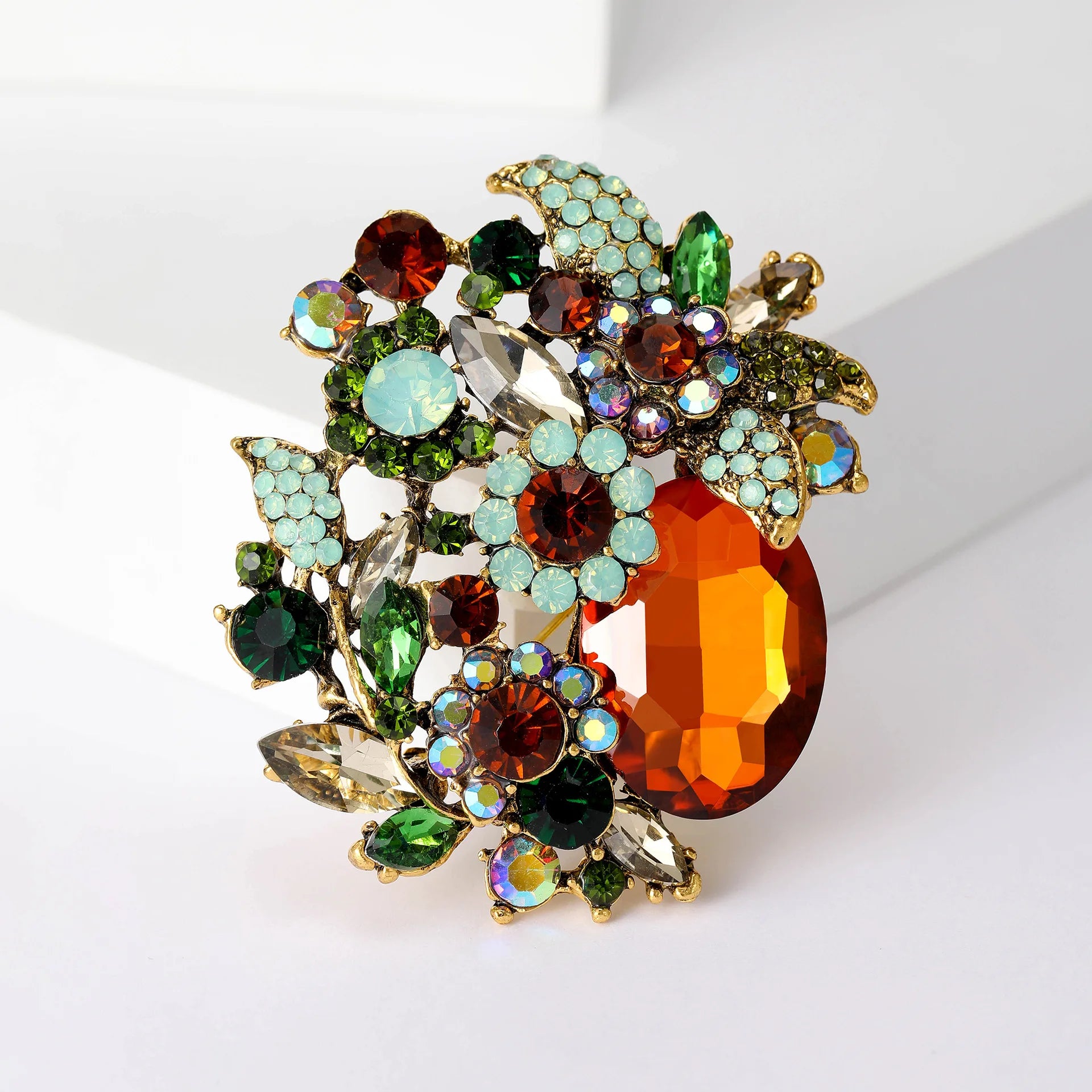 Crystal Large Glass Brooch and Corsage Vintage Rhinestone Brooches for Ladies' Clothing Accessories
