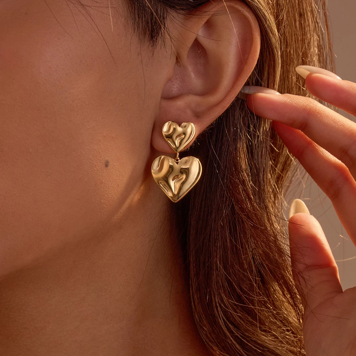 Women's Fashion 18K PVD Gold Plated Stainless Steel Double Heart Drop Earrings Waterproof Wrinkled Lava Heart Stud Earrings
