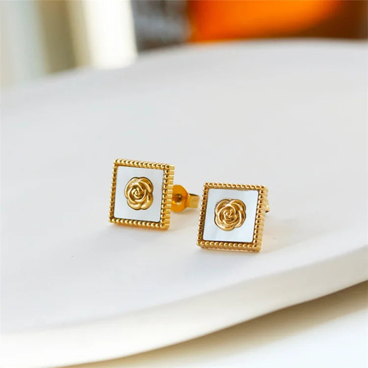 Wholesale French Luxury Cute Women Titanium Steel 18k Gold Square Seashell Flower Stud Earrings