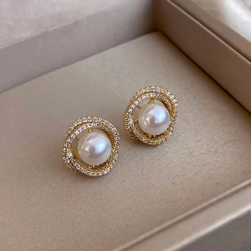Wholesale Women Vintage Alloy Simple Round Diamond Crystal Pearl  Stud Earrings