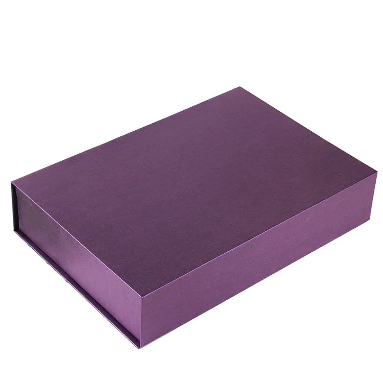 Luxury Cardboard Box Magnetic Closure Clothing Garment Box Packaging