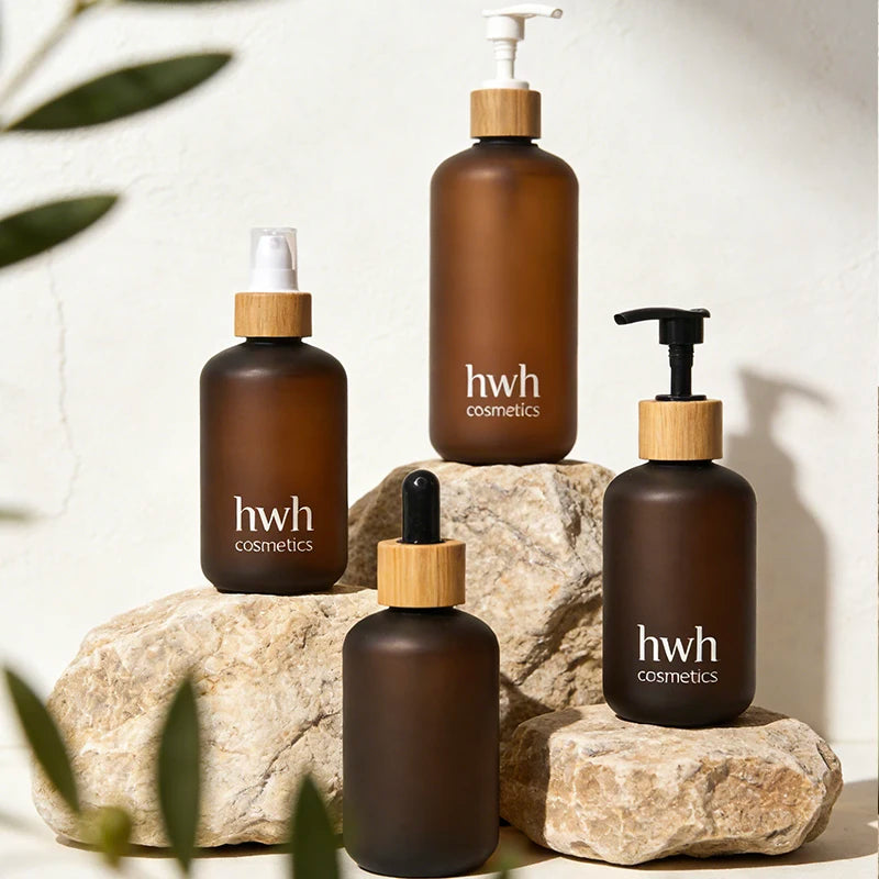 Wholesale Boston Round Amber Frosted Plastic Shampoo Bottle with Bamboo Lid Empty Plastic Bottles for Lotion Cream Shampoo Use