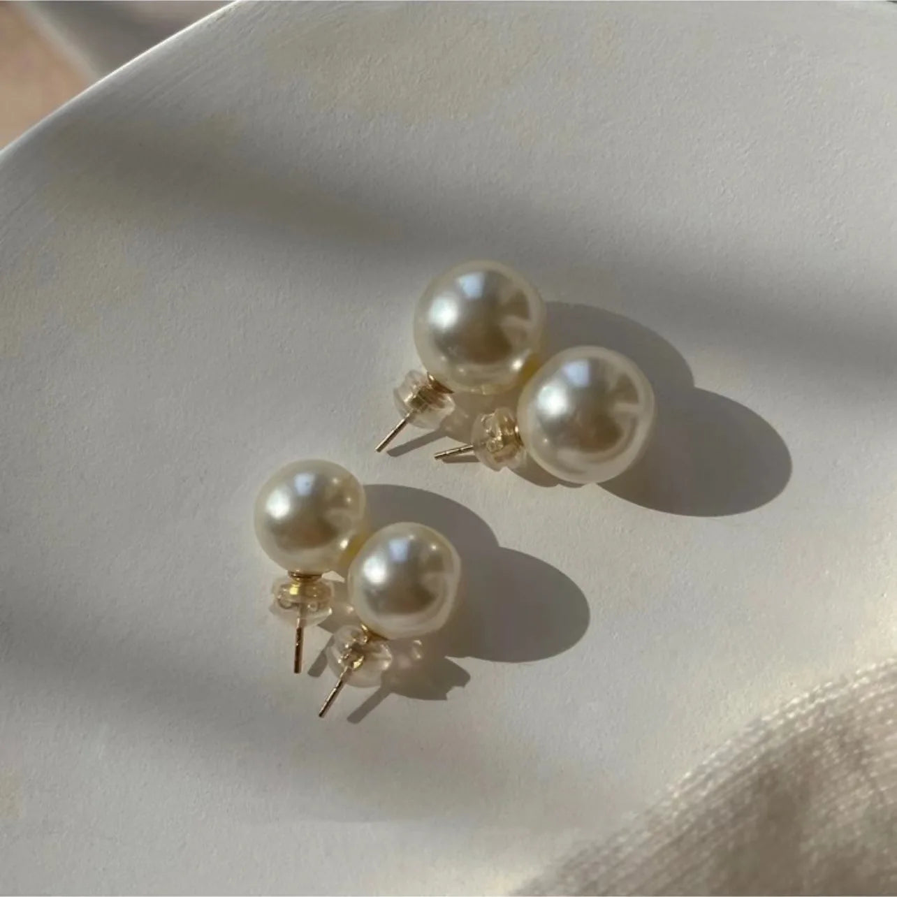 Pure 925 Sterling Silver Elegant Cute Strong Light  Large Round Shell Pearl Stud Earrings for Women Girls