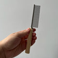 Low MOQ Wooden Handle Flea Lice Cleaner Needle Comb Pet Grooming Tool Comb for Dog Cat