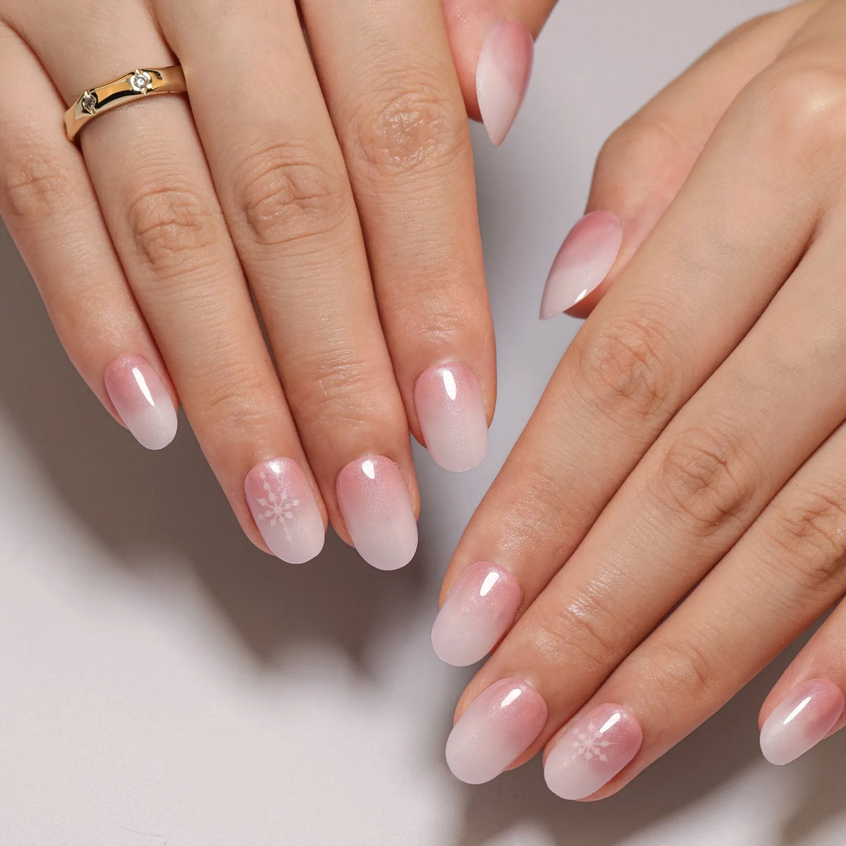 24 Pcs Wholesale Christmas French Pink-to-White Gradient Minimalist Snowflake Nail Art Nail Tips Press on Nails Wholesale 3453 MegaBDM