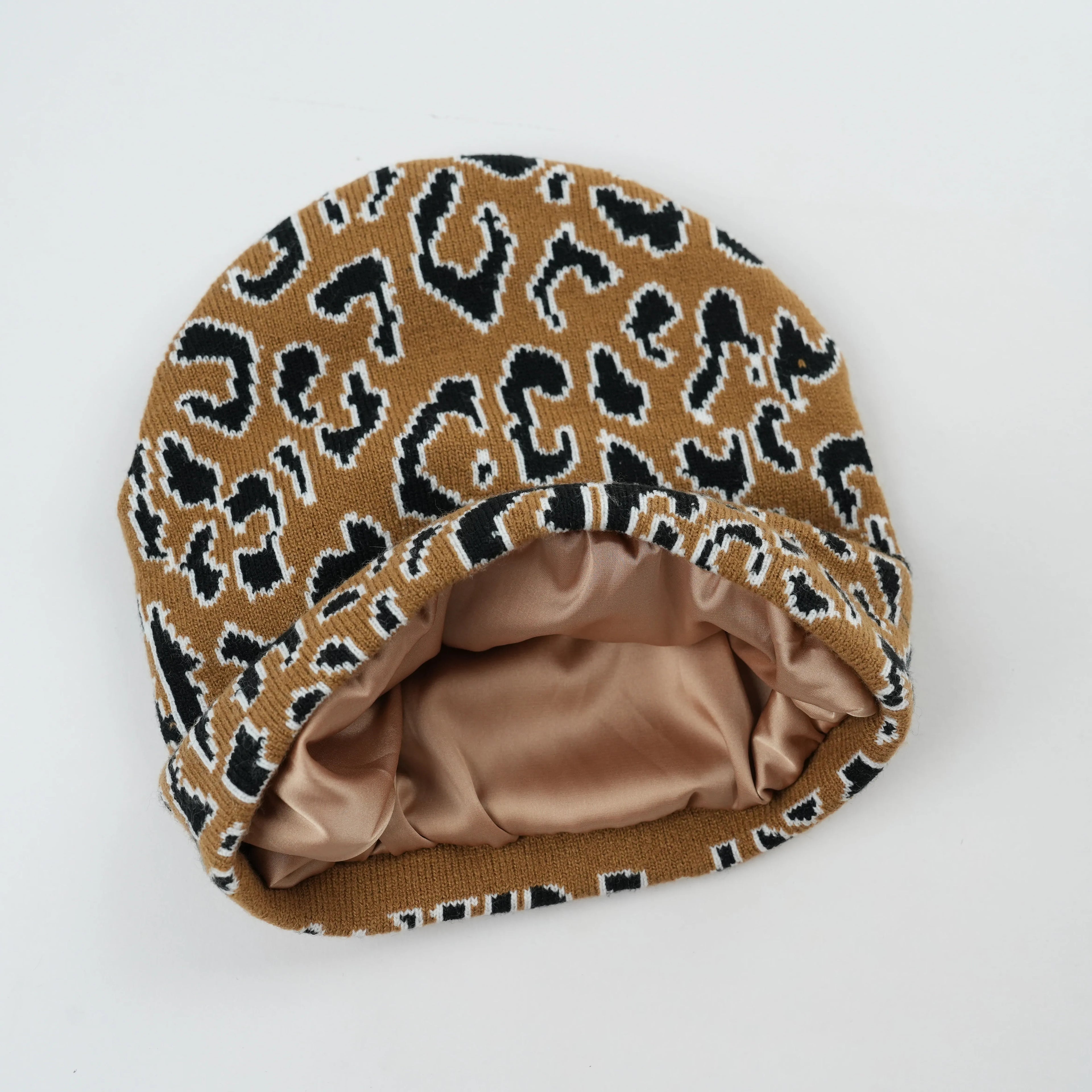 Hot Sale Jacquard Logo Satin Beanies Winter Soft Knit Hats Custom Logo