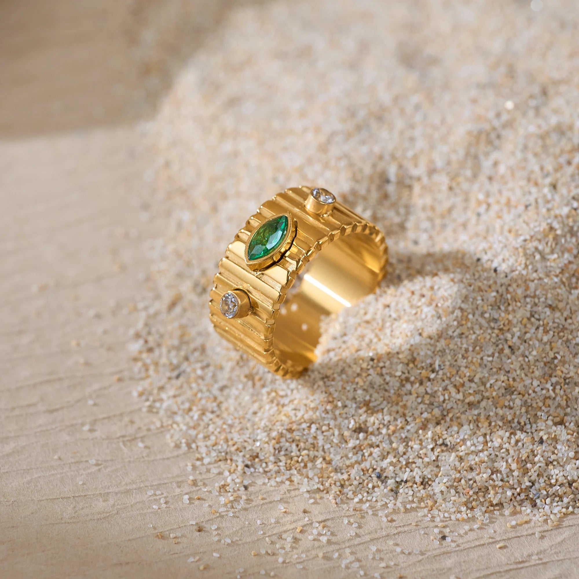 2024 Dazan New Winter HOT INS Trendy 18k PVD Gold Plated Stainless Steel Vintage Striped Green Zircon Ring Elegant Lady Jewelry