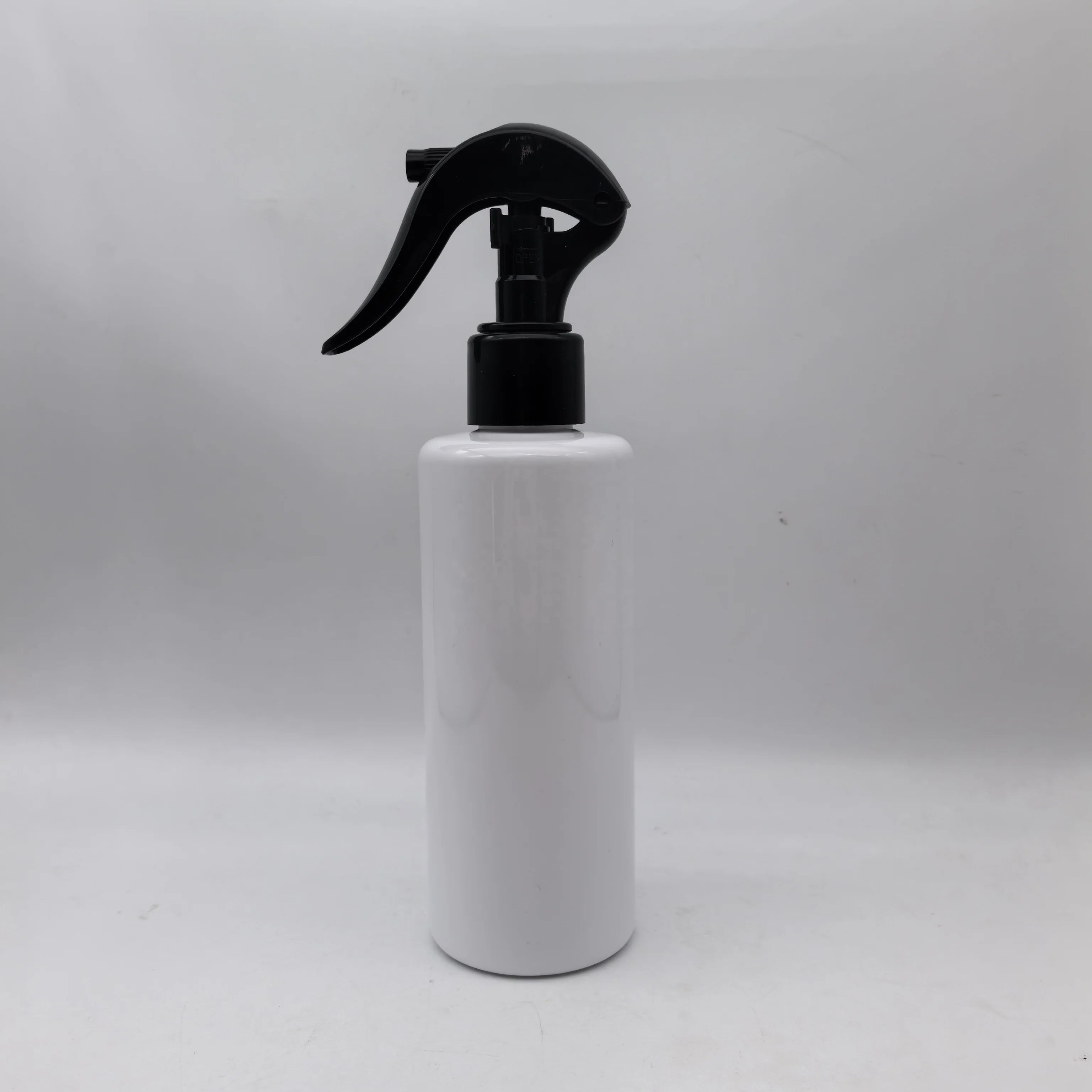 8oz Plastic Trigger Bottles Trigger Bottles for Cosmetic Bottles or House Cleaning Container