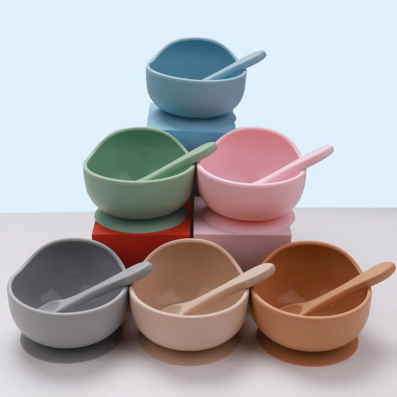 JWX Spill-Proof Heat Resistant Bpa Free Foodgrade Silicone Cartoon Pattern Dishwasher Safe Bowl Baby Feeding Set Spoon Kids