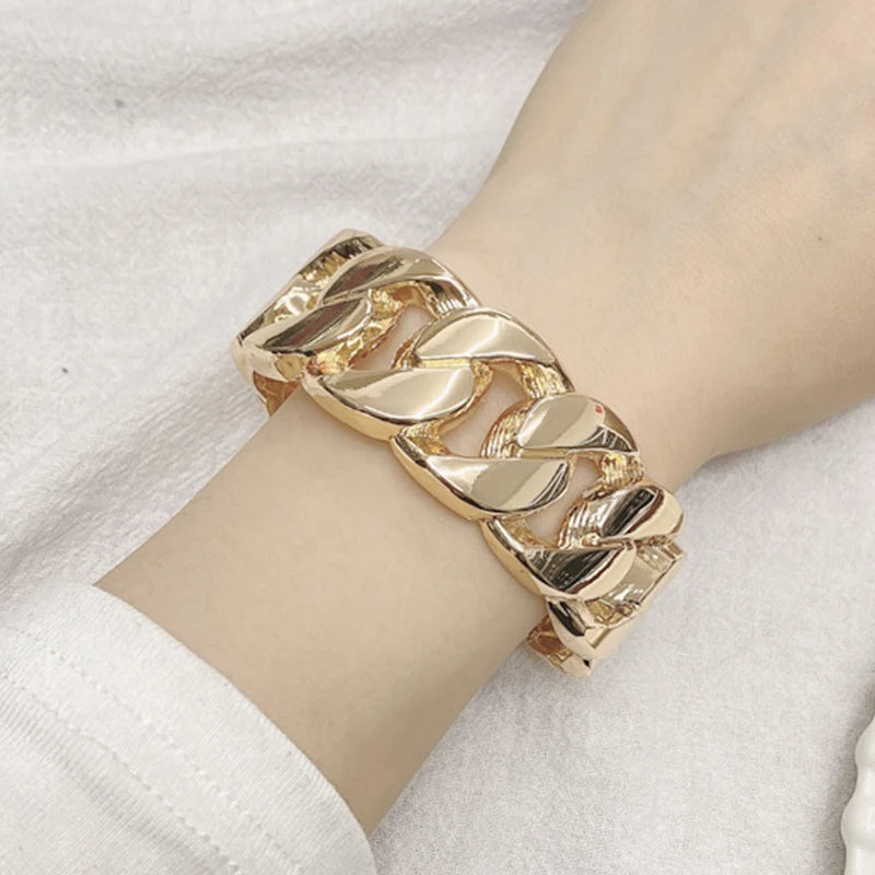 Kaimei New Arrival Fashion Jewelry Rose Gold Bracelet Female Wholesale Hollow Fried Dough Twists Chain Link Punk Bangle Bracelet