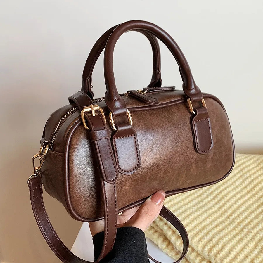 2025 New Korea Style Women Handbags Hot Selling Lady's Purse Chain Decoration Cover Closure Type Polyester Waterproof Travel
