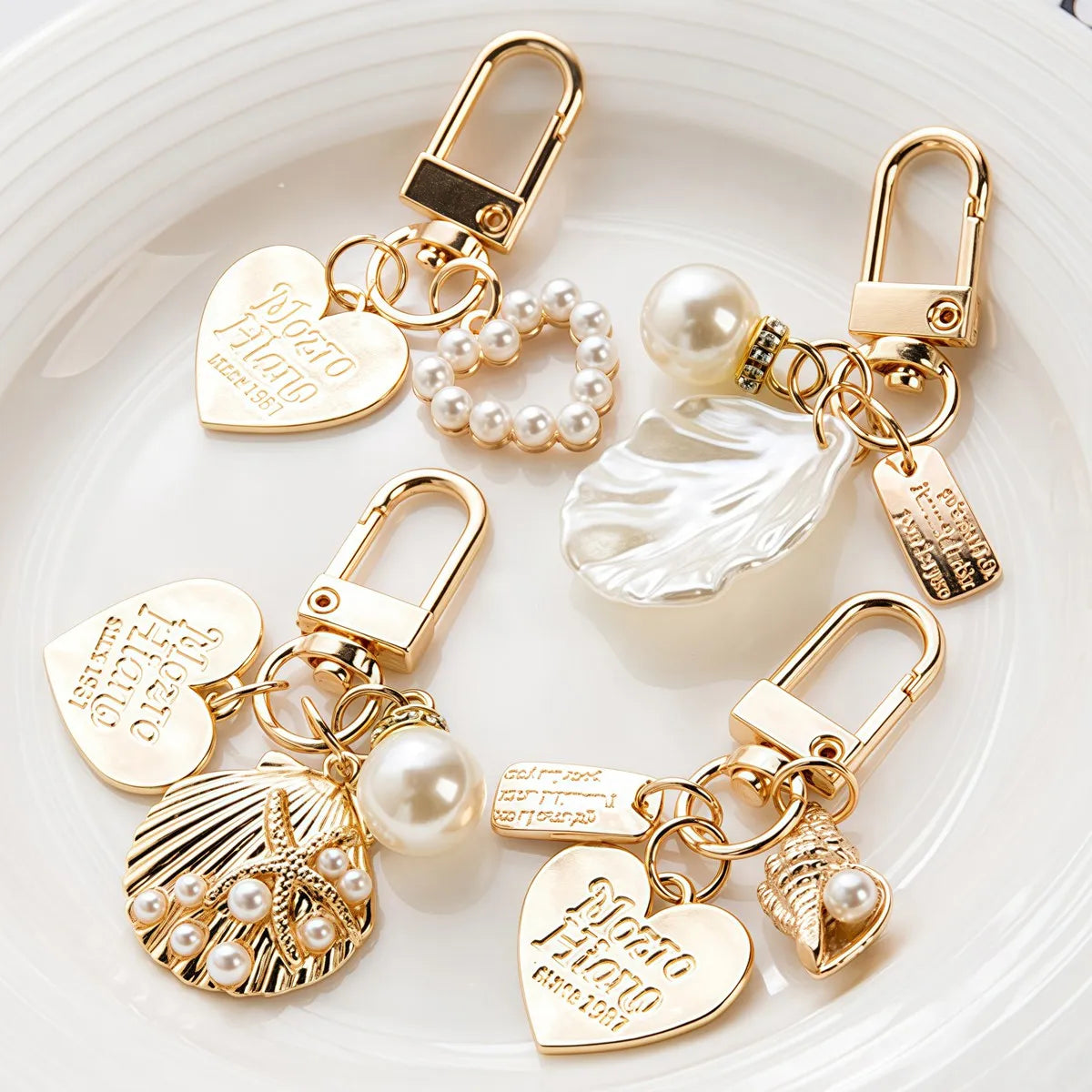 Hot Sale Fashion Shell Metal Gold-plated Keychain Bag Keychain Decoration Custom Artificial Pearl Jewelry Gift Giving