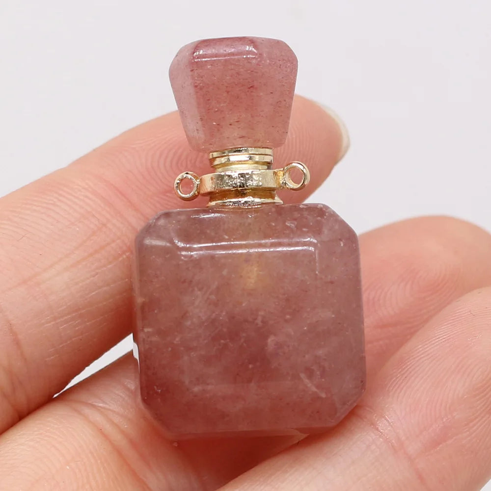 Hongzhuo Luxury Gemstone Essential Oil Diffuser Healing Faceted Crystal Perfume Bottle Necklace Strawberry Quartz Perfume Pendant