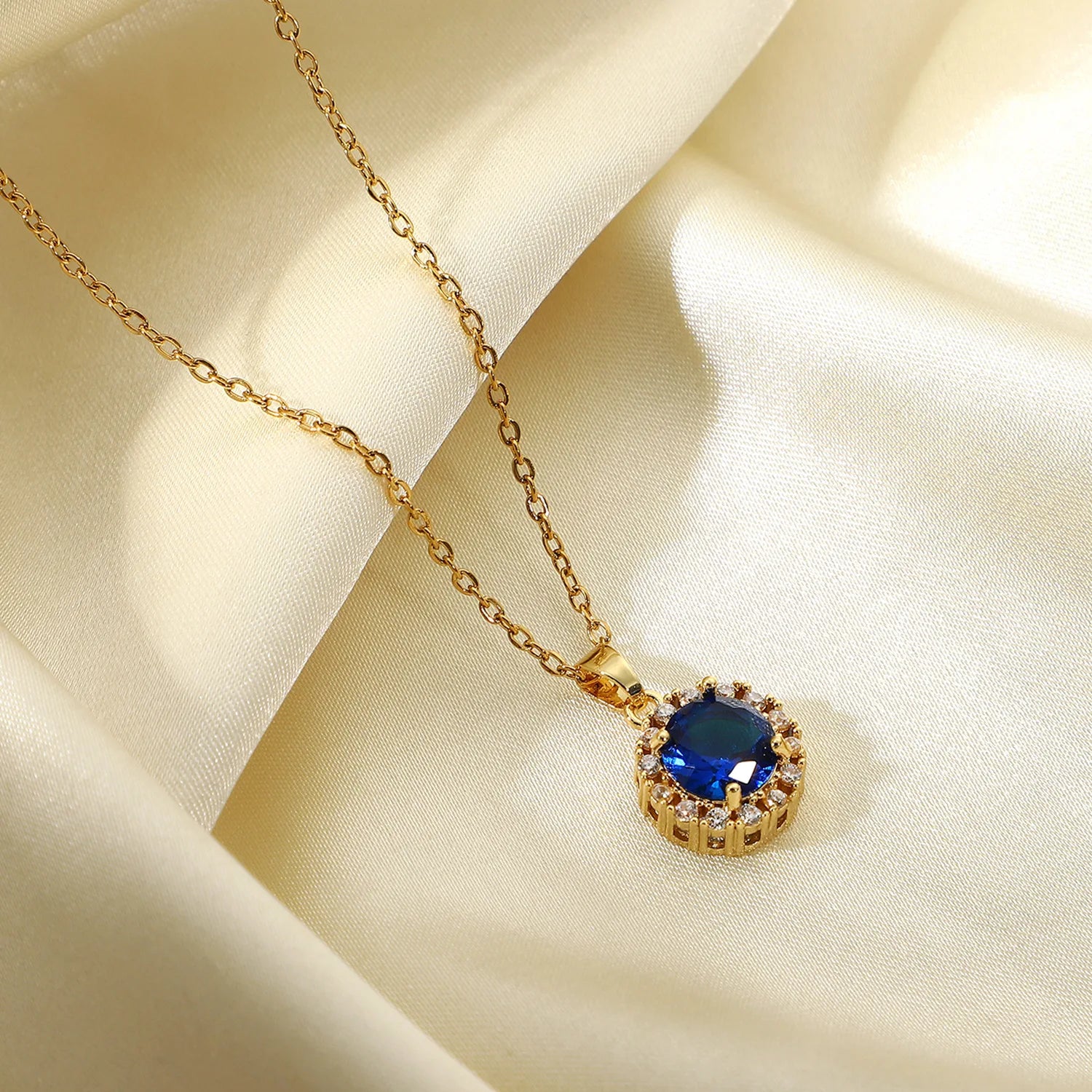 New Fashion Jewelry 18k Gold Plated Stainless Steel Necklaces Blue Round Cubic Zircon Diamond Crystal Pendant Necklace for Women