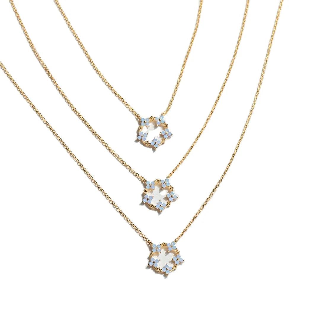 New Blue Flower Necklace Wholesale Women Copper Brass Plated 18k Real Gold Color Jewelry Fresh Girls Pendant Necklace