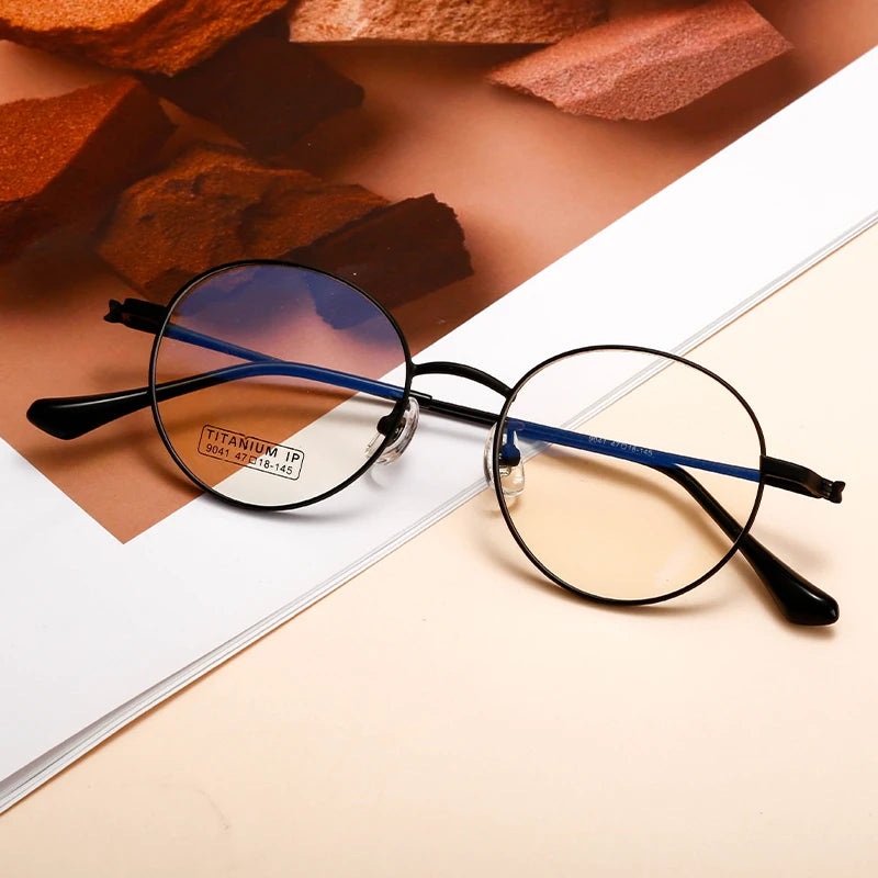 Small Round Retro Titanium Optical Glasses Men and Women Eyewear Frames