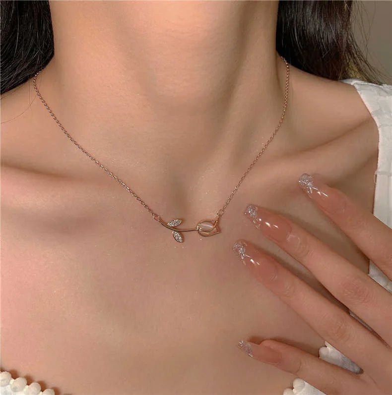 Ins New Design Rose Flower Opal Pendant Necklace Minimalist Fashion S925 Sterling Silver Tulip Necklace for Girl