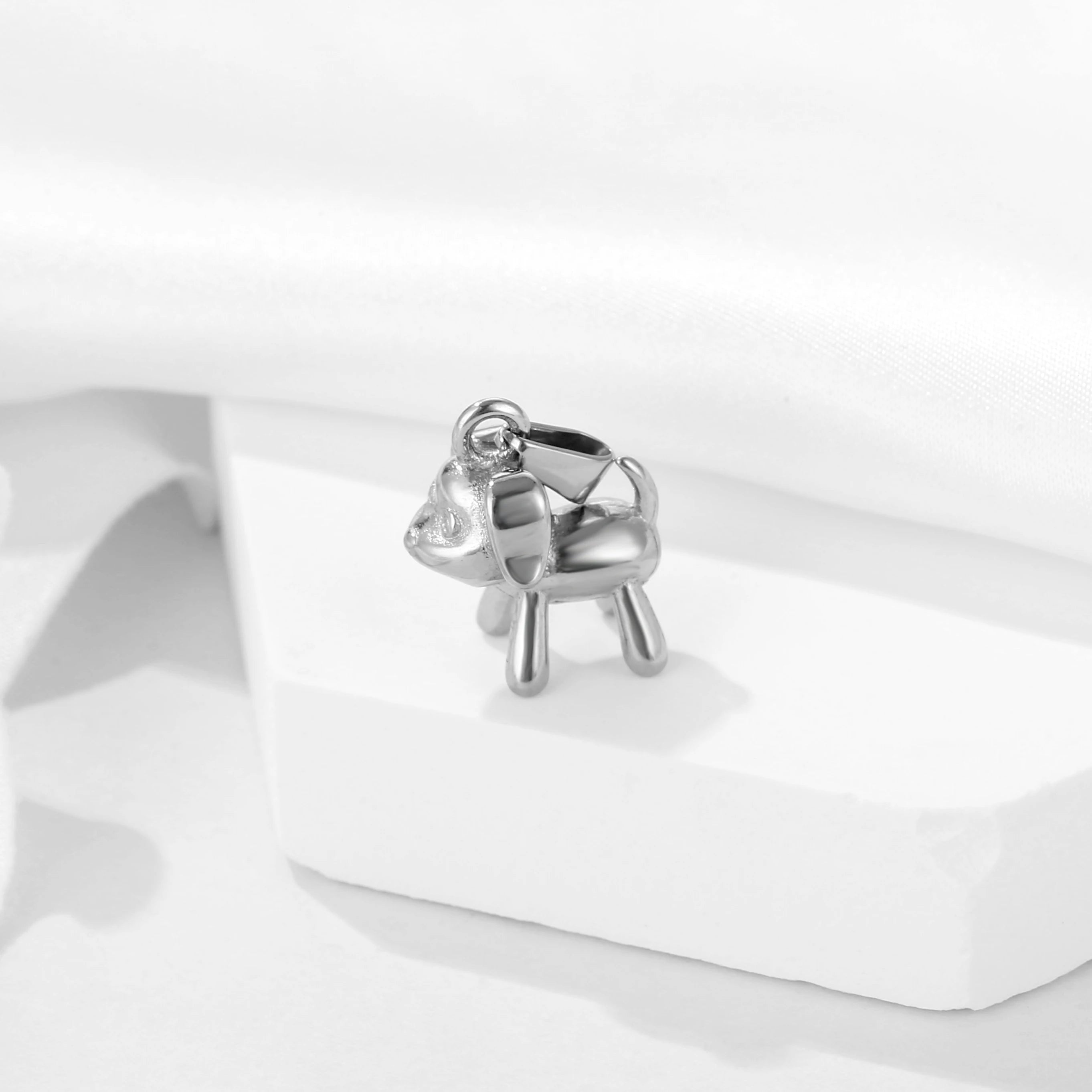 Small Charms Fashion Jewelry Balloon Anime Dog Cute Puppy Dog Charm Pendant Stainless Steel Pendants for Jewelry Making