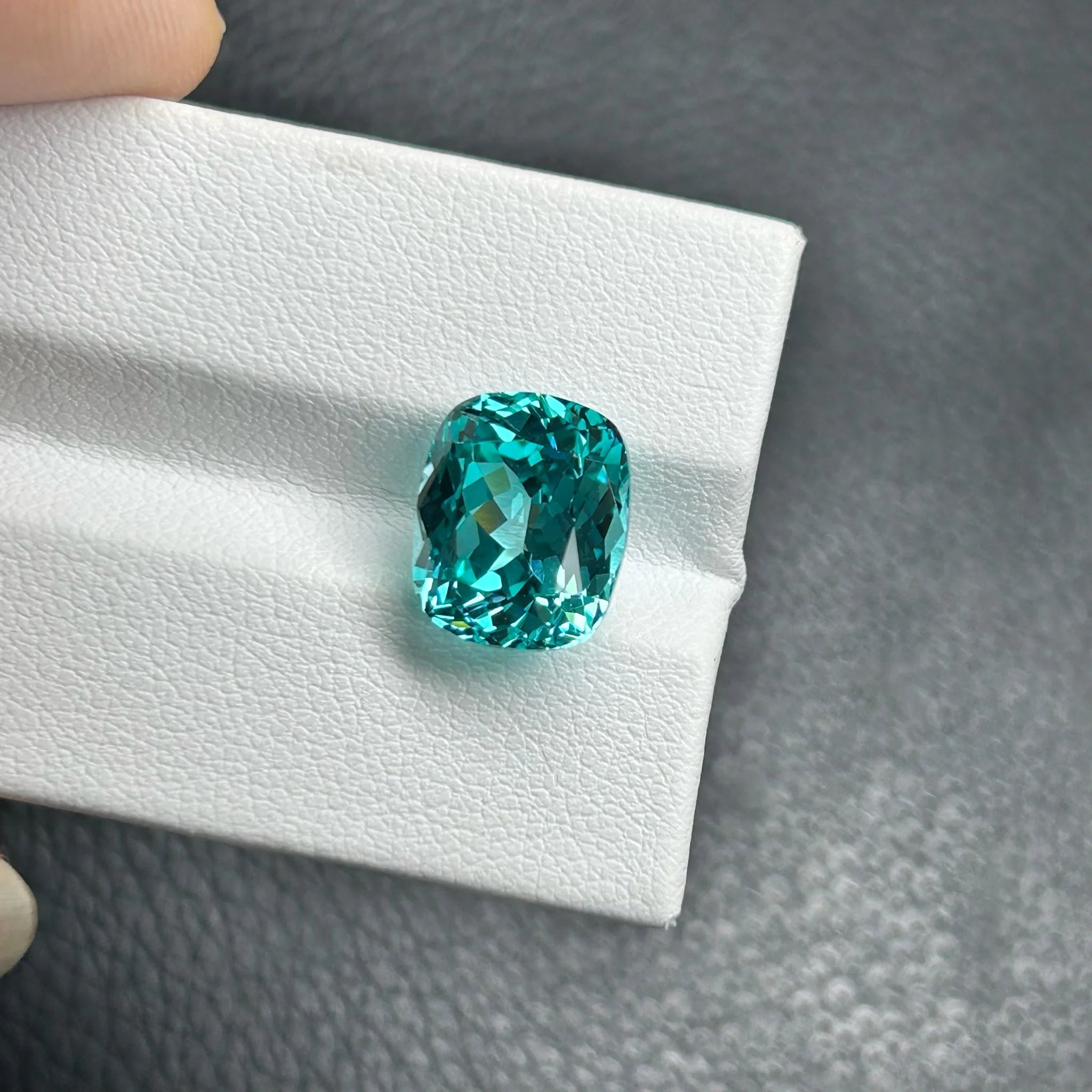 High Quality Lab Created Blue Paraiba Gemstone Prolonged Cushion Cut Paraiba Etone for Jewelry Making