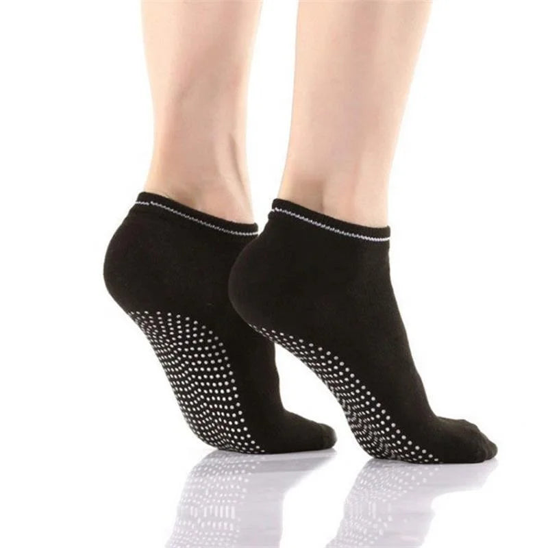 Wholesale Anti-Slip Yoga Pilates Socks Women Solid Color Cotton Grip Ankle Socks Custom Logo Print Casual Style Spandex Design