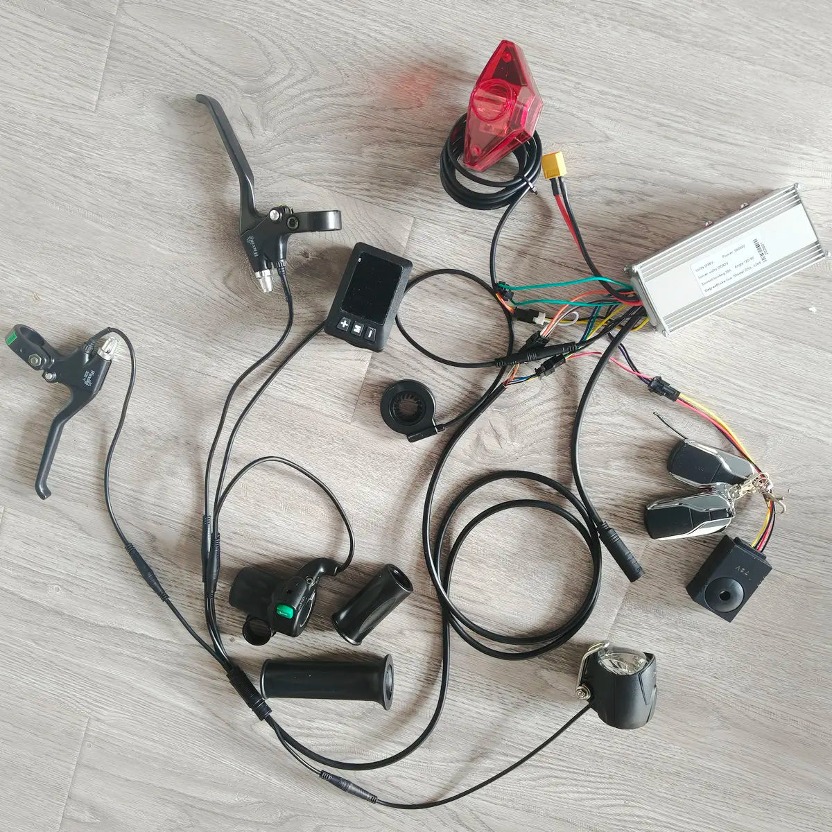 ELECTRIC BIKE CONVERSION KIT Display+1000w 12 Mosfet Controller 35-38A+Brake Lever+Throttle+Front Light +Rear light+Pedal sensor