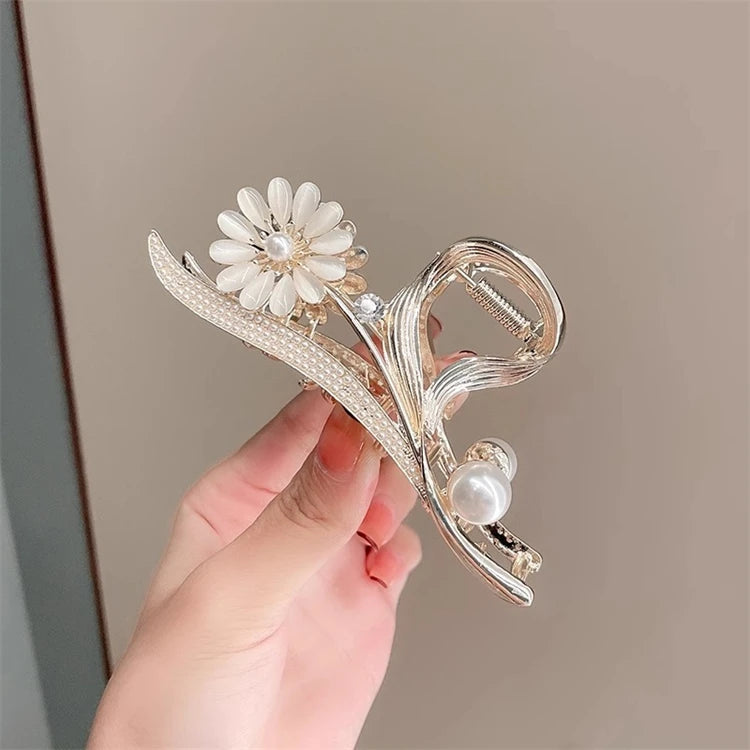 Large Size Hair Claw Hairpin Clips Women Girls Hair Accessories Flower Pearl Rhinestone Grab Clip Shark Hair Claw Clip