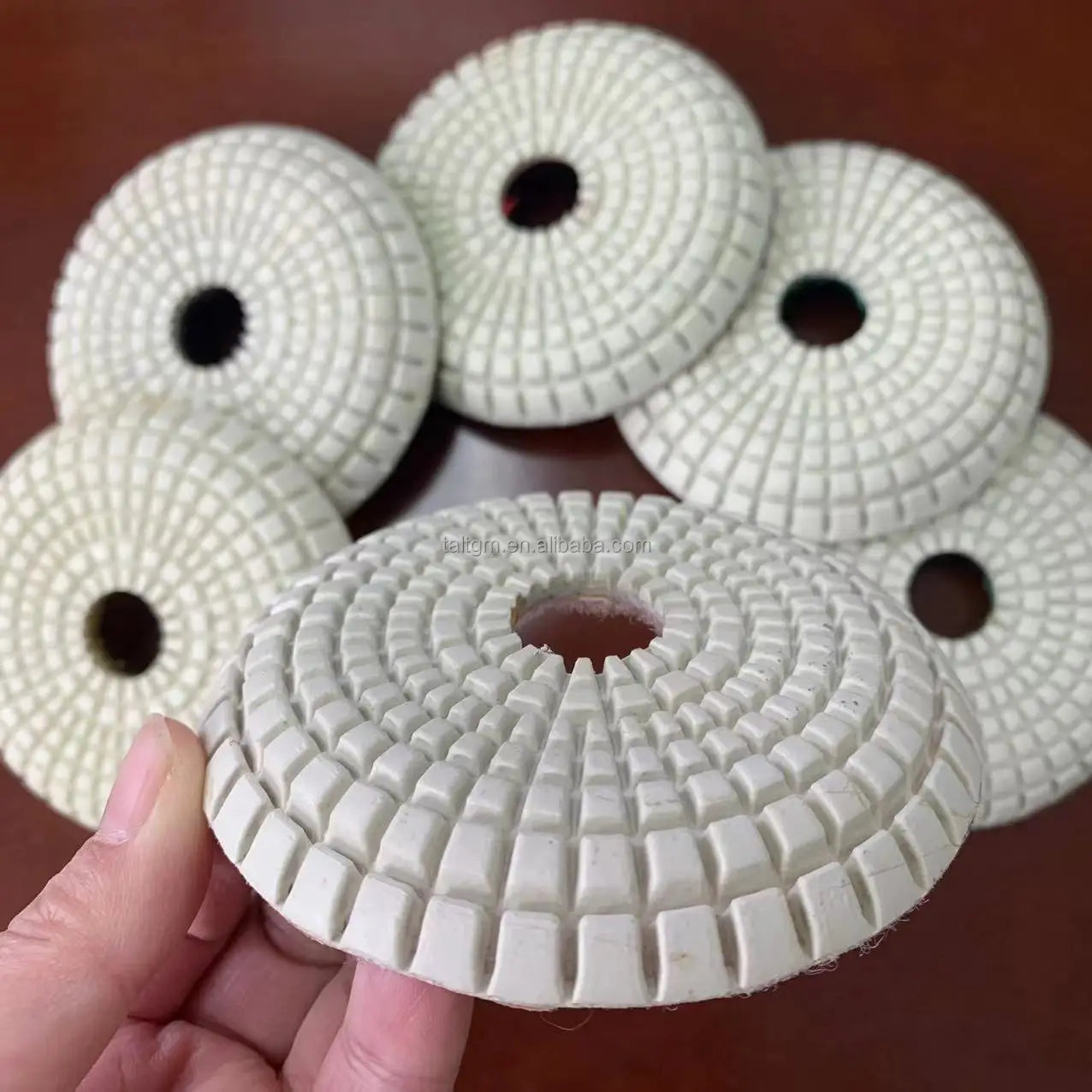 Diamond Convex Wet Polishing Pads with Flat Bottom Surface for Quartz Stone  Surface
