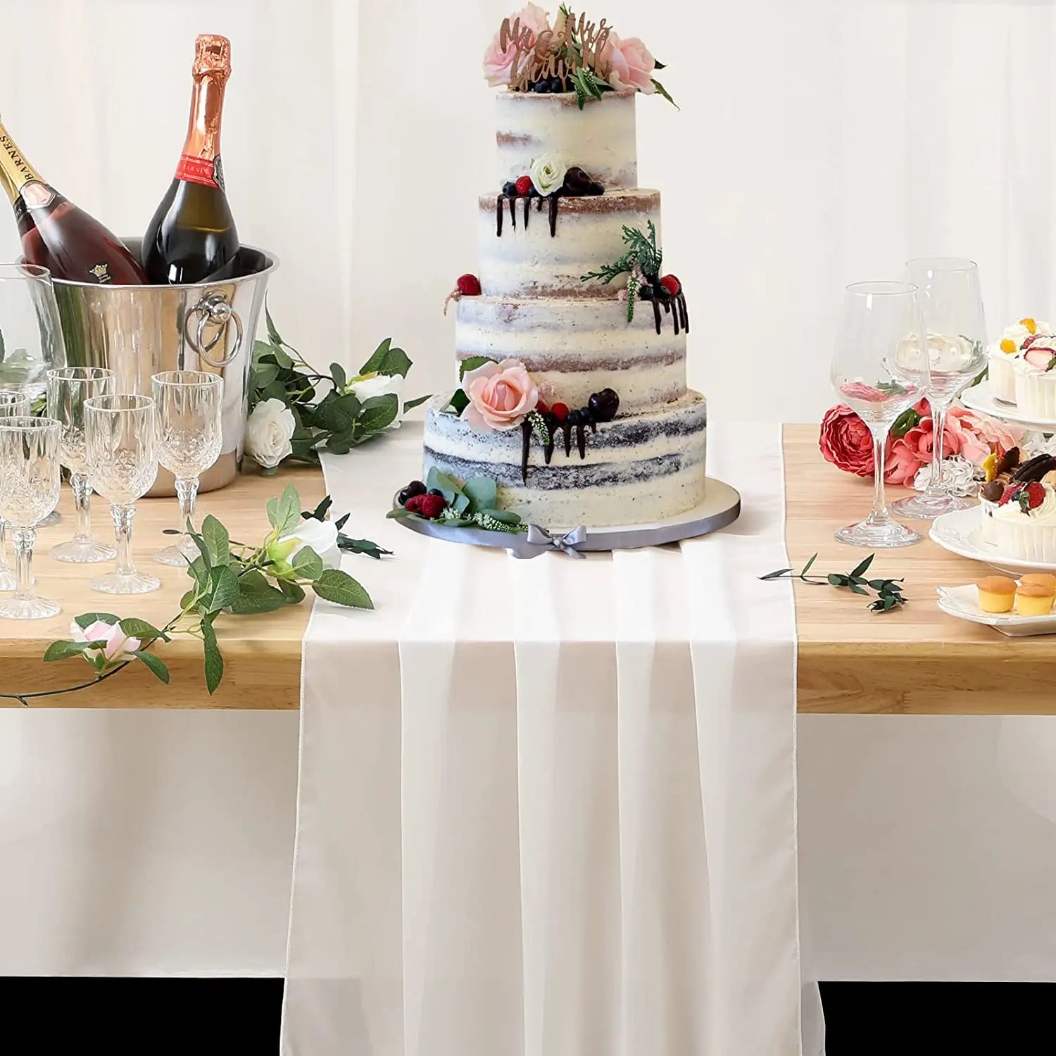 Custom Luxury Fancy Flower Christmas Thanksgiving Woven Chiffon Table Runners for Wedding Dining and Thanksgiving Day