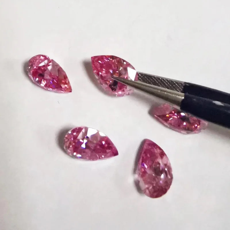 Factory Priced 1ct-6ct Pink Fancy Pear Shape Loose Moissanite Diamond Clarity Cut with GRA Certification