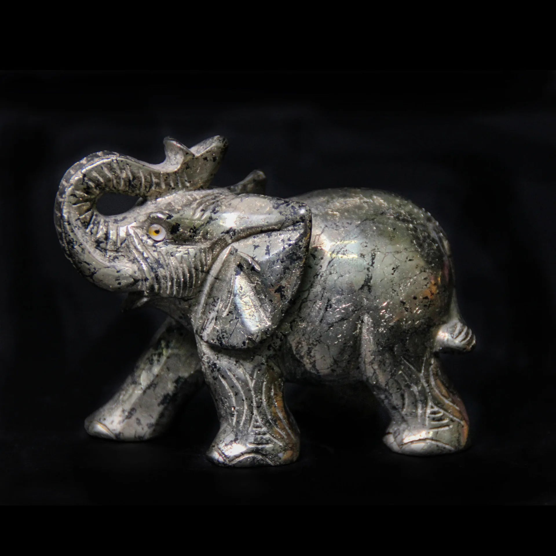 Huiying Chinese Manufacturers Customized 4 inch Pyrite Elephant Fiberglass Sculpture Sweets Crafts