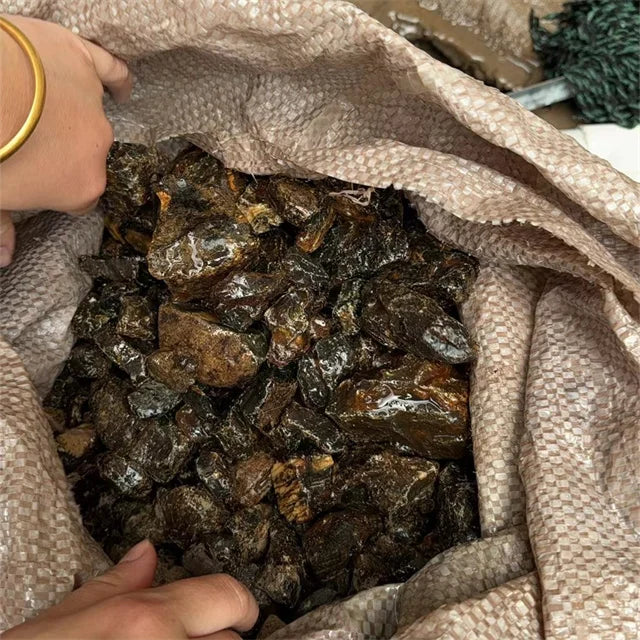 New Arrivals Semi-Precious Raw Stone Tree Sap Natural Rough Amber Stones for Making Jewelry
