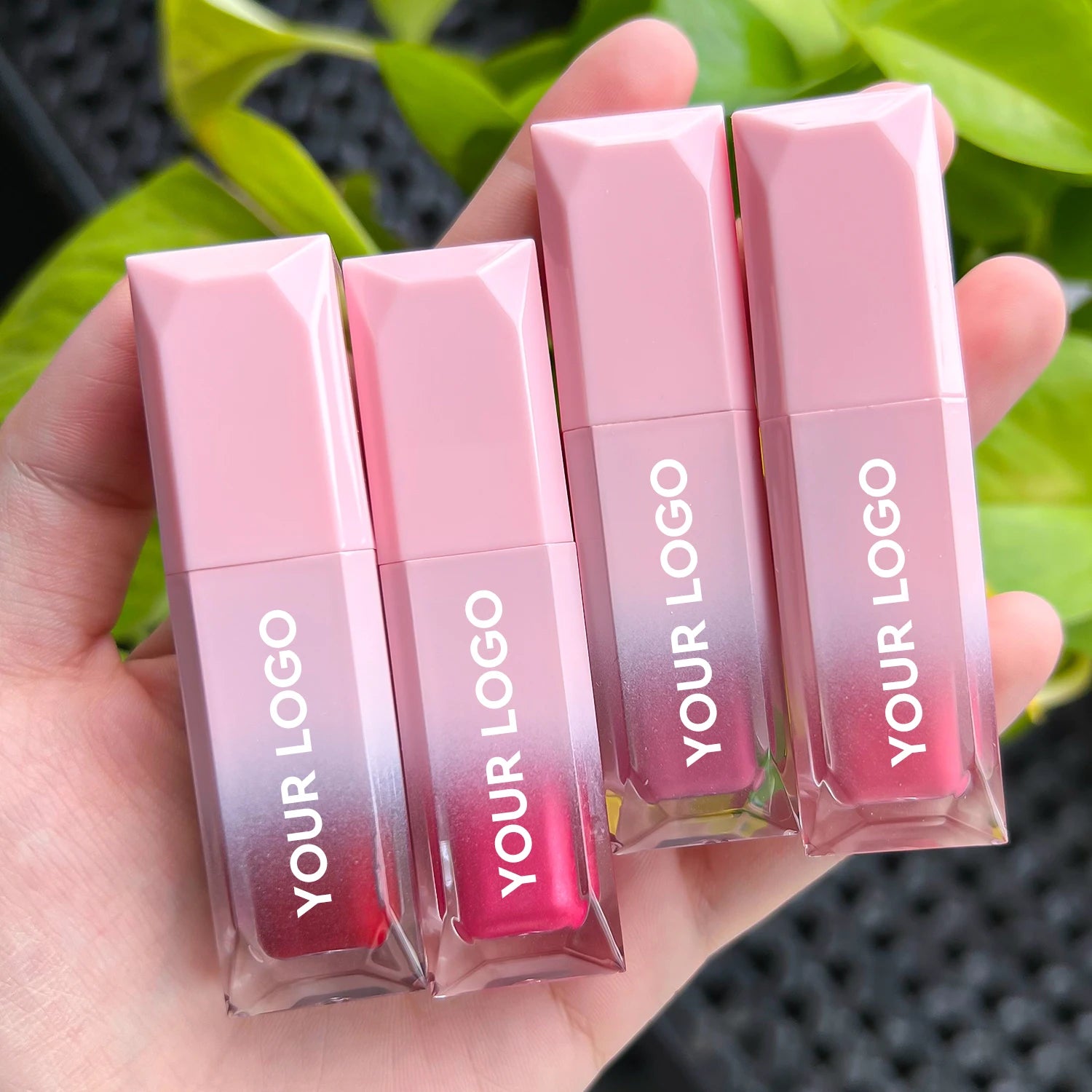 Cute Pink Lipgloss Private Label Vegan Waterproof Glossy Lip Gloss Moisturizing Matte Liquid Lipstick