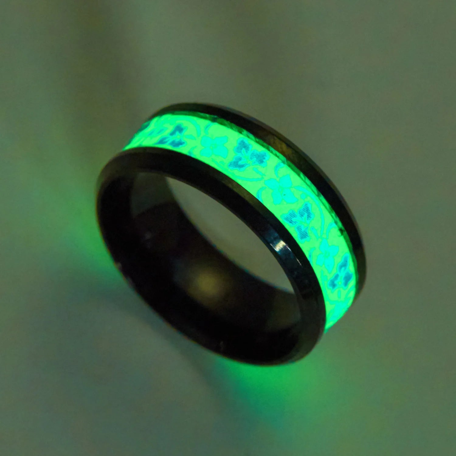 Rinhoo Gold Black Plated Stainless Steel Ring Flower Print Luminous Glowing in Dark Geometric Heart Women Men Party Couple Rings