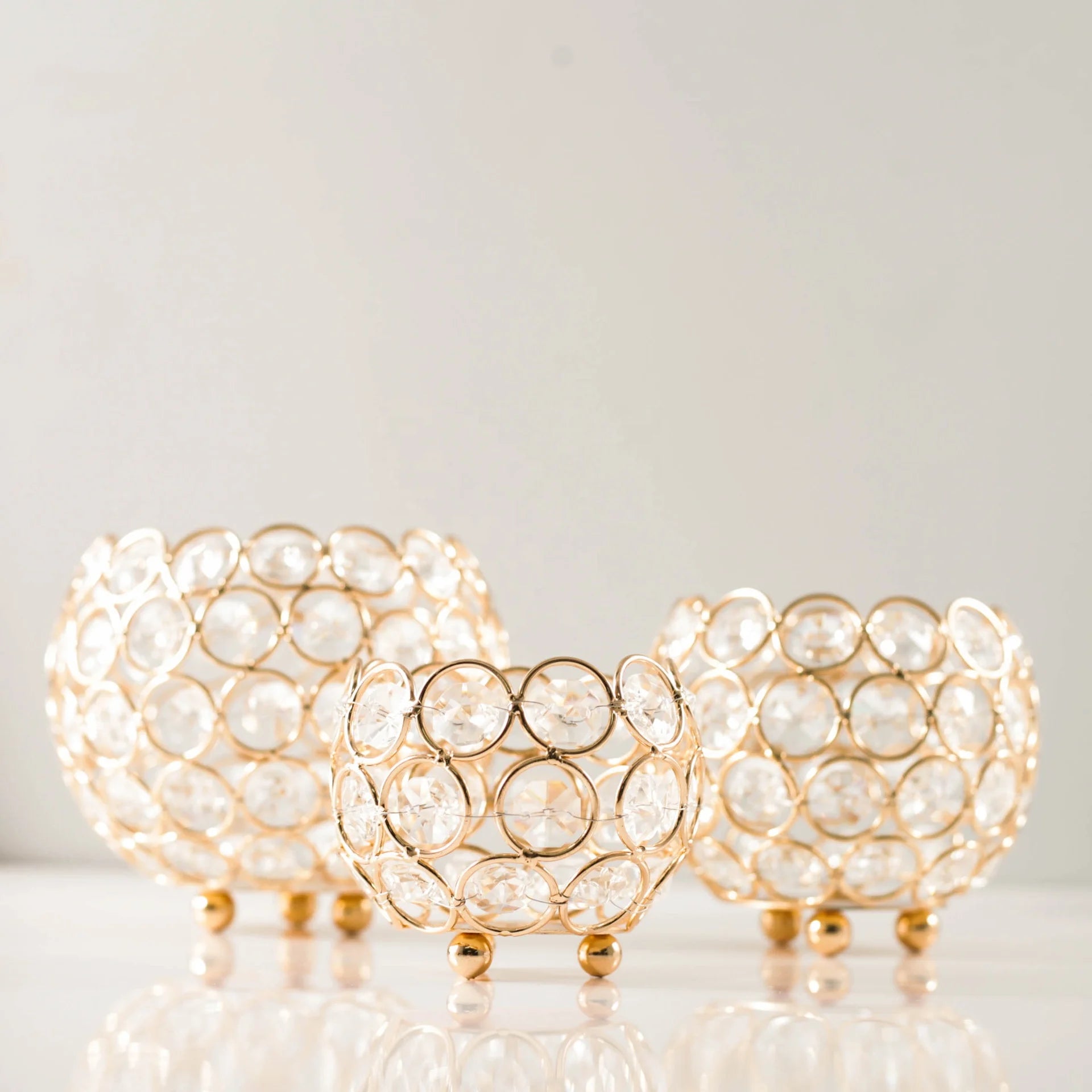 European Style Single Head Golden Candle Cup Crystal Ball Candle Holder Metal Candlestick Holder for Wedding Candlelight Dinner