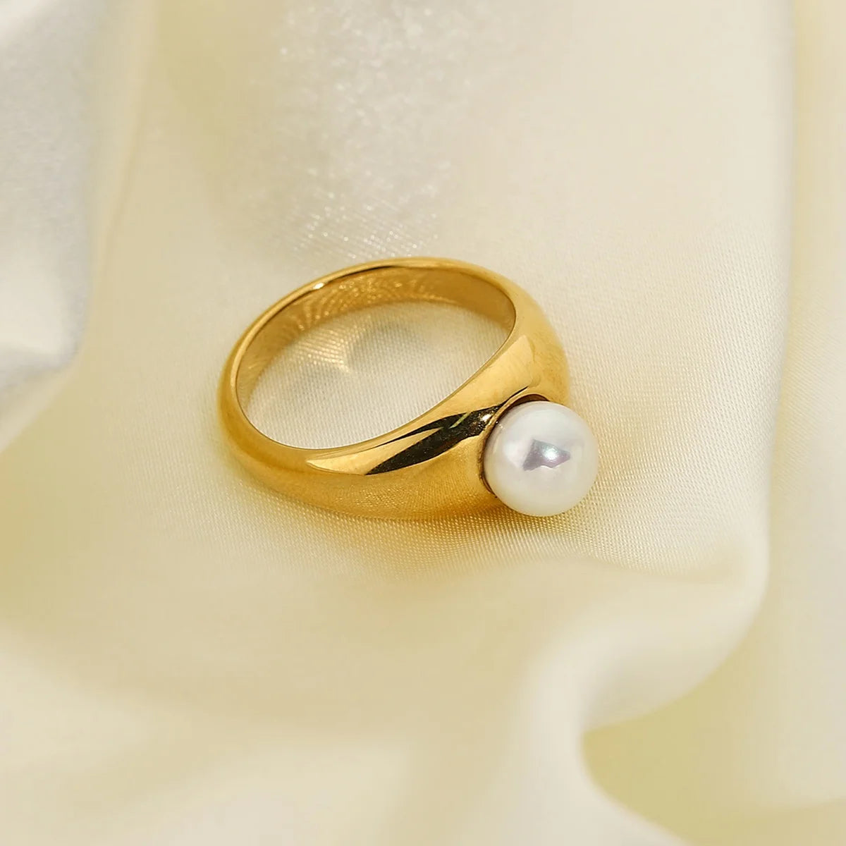 MICCI Wholesale Fashion Mother of Pearl Finger Jewelry Women's Stainless Steel 18K Gold Plated Fresh Water Unique Pearl Rings MegaBDM