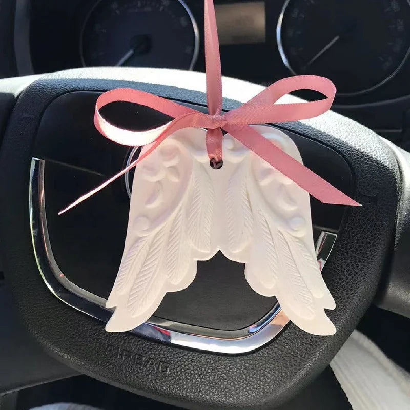 FinRu Wholesale Hanging Wing Shaped Car Wardrobe Air Freshener Scented Ceramic Aroma Plaster Porcelain Essential Oil Diffuser