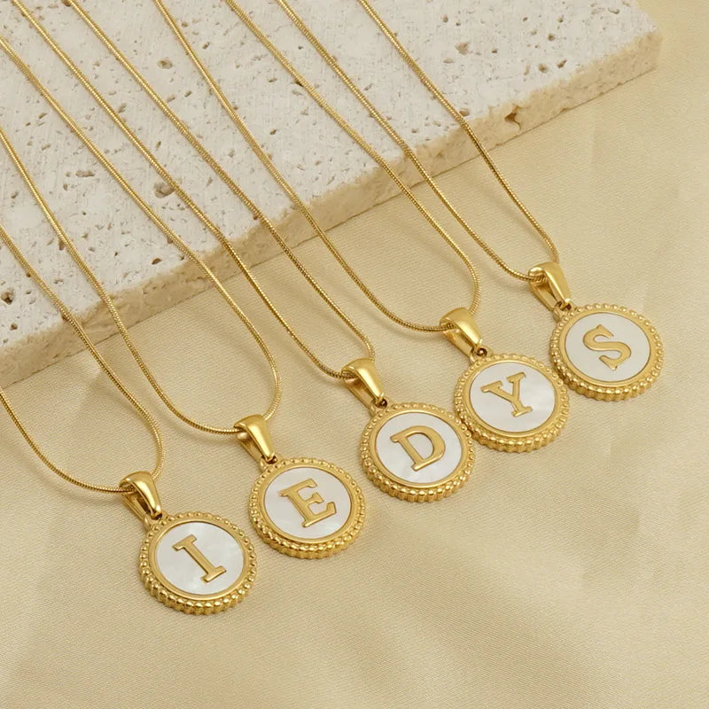Factory Direct Sales Pendant Stainless Steel Snake Chain Initial Natural Shell Water Resistant Tarnish Pendant Necklace