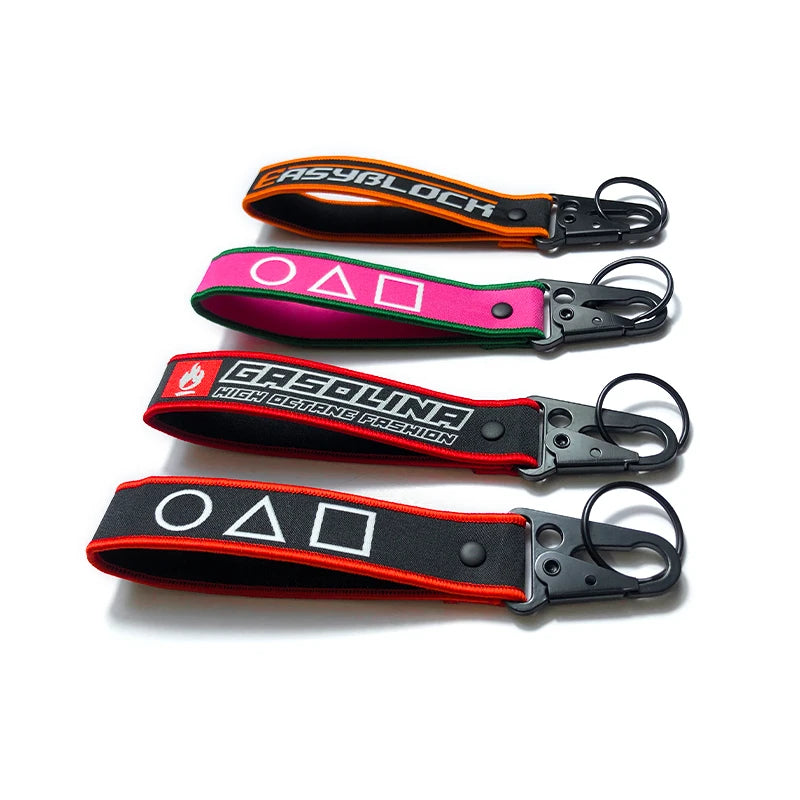 YUEWEN Promotional Gifts Custom Cheap Jet Tag Fabric Embroidery Car Keychains Woven Keychain